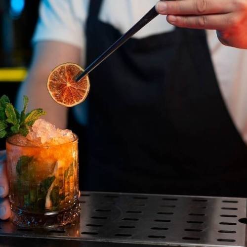 bartender-making-delicious-refre