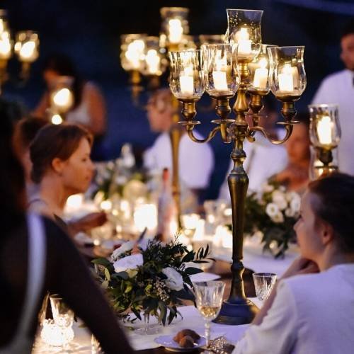 decorated-tables-with-floral-com