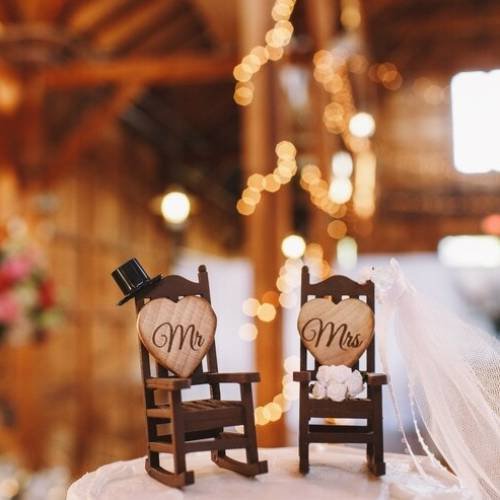 wedding-cake-decor-made-two-rock